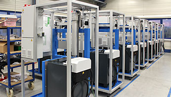 Serienmontage Sondermaschinen in Montagehalle der Rühle und Co. Maschinenbau GmbH
